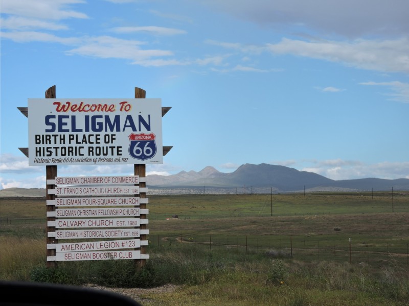 Delgadillo's Snow Cap Drive-In