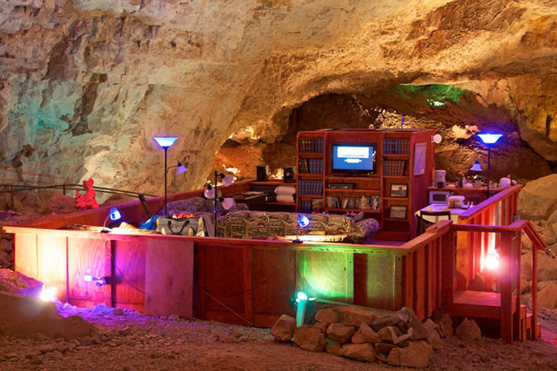 Grand Canyon Cavern Suite 