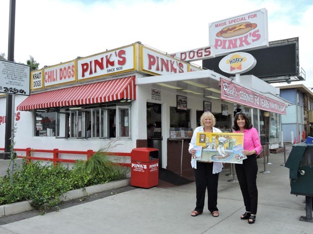 Carol And Gloria At Pinks Hot Dogs
